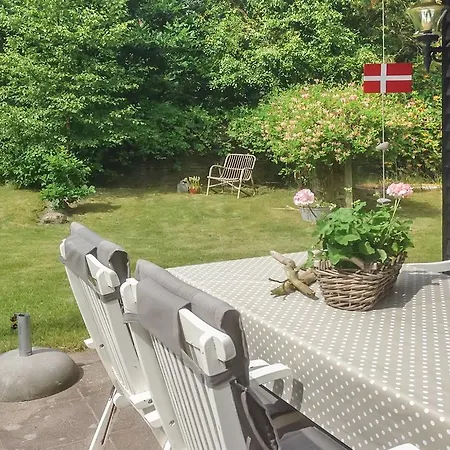 Three-bedroom Holiday In Casa vacanze Hals